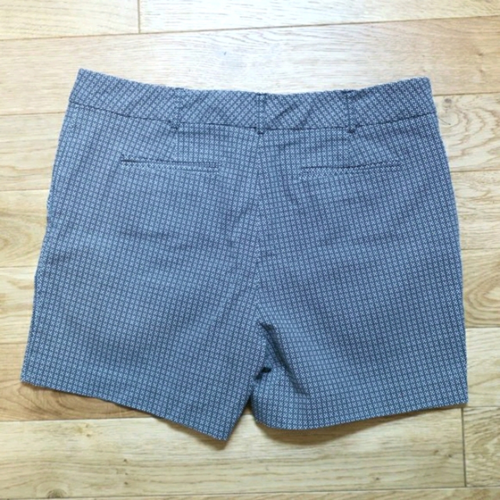 Black & White Dress Shorts 12 - Picture 5 of 5